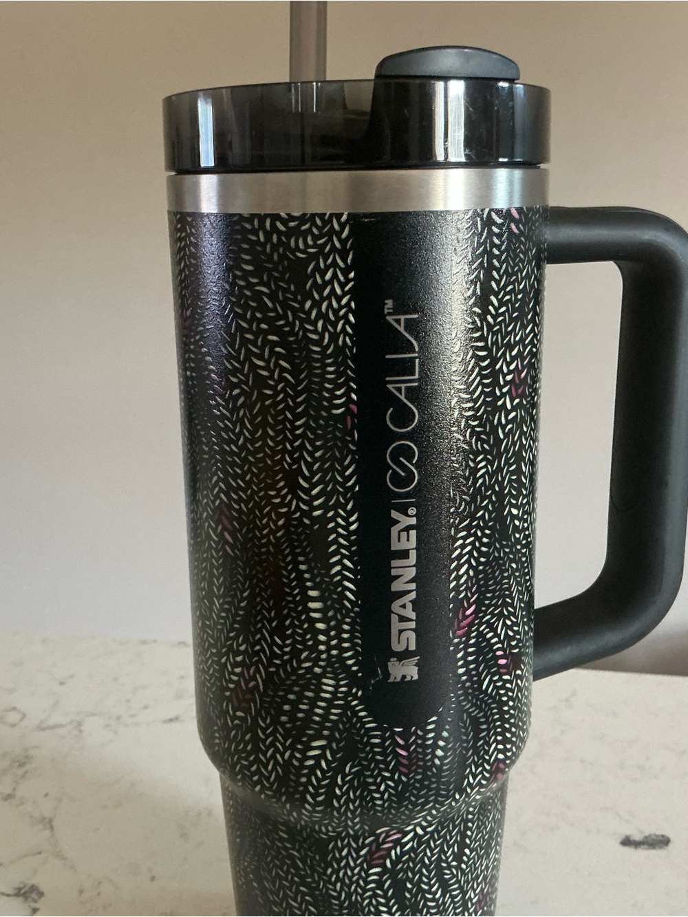 Stanley x Calia quencher H2.O flowstate tumbler in black serpent pattern 30 oz - Picture 3 of 8